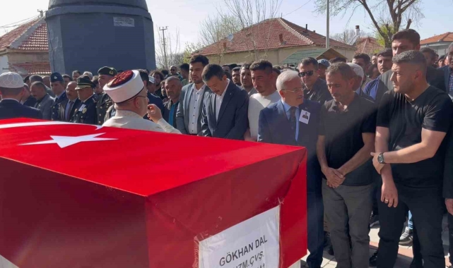 Kazada hayatını kaybeden Uzman Çavuş Aksaray'da toprağa verildi