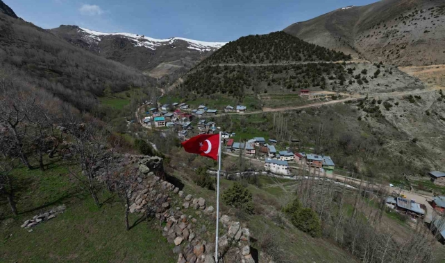 Sarı Gelin Şelalesi görenleri hayran bırakıyor