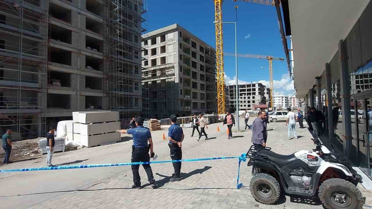 Trafik kazasıyla başlayan kavga büyüdü, sonrasında silahlar konuştu