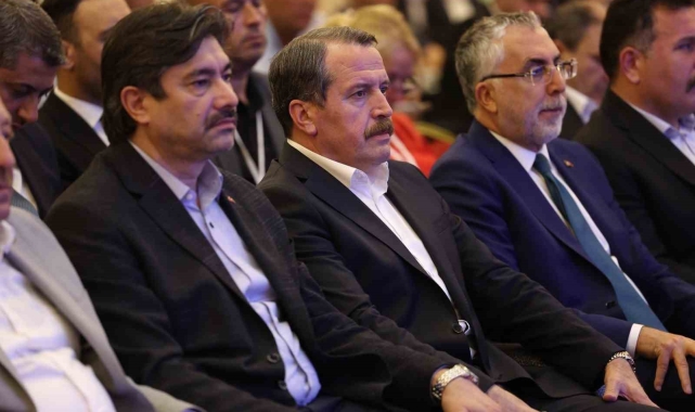 Bakan Işıkhan: "500 bin kadın, 500 bin genç, 45 bin engelli ve 275 bin yükseköğretim mezununu istihdama kazandırmayı hedefliyoruz"