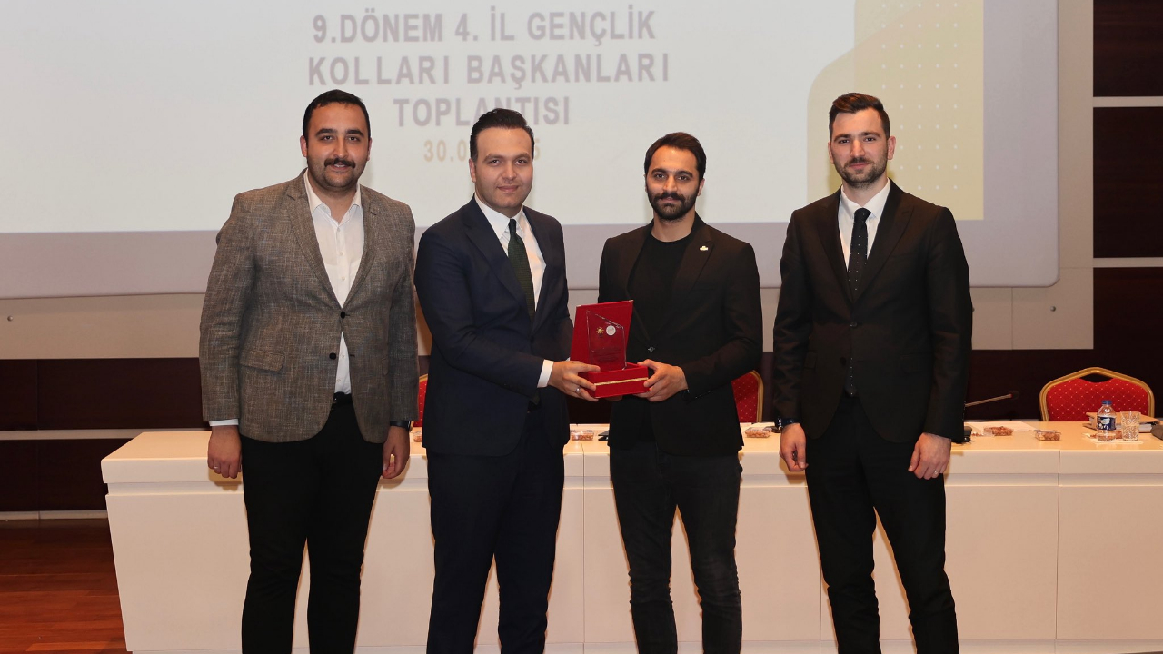 AK Parti Bayburt Gençlik Kolları, Türkiye’de ilk 3’e girdi