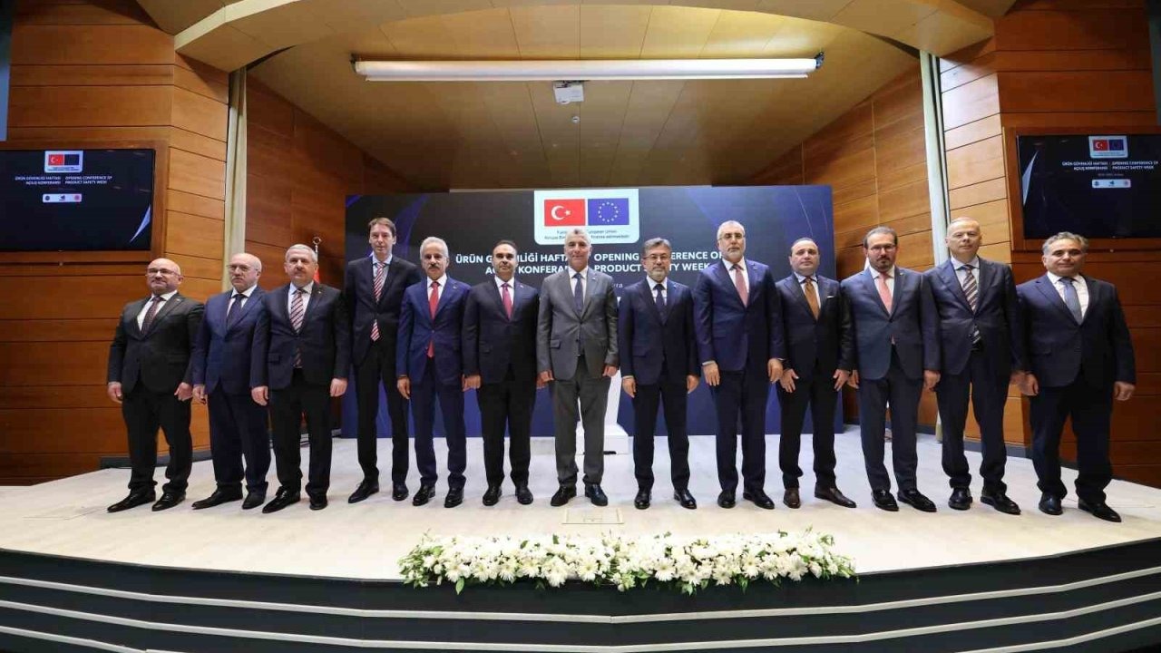 Bakan Kacır: "Geçtiğimiz yıl 37 binden fazla denetim yaptık"