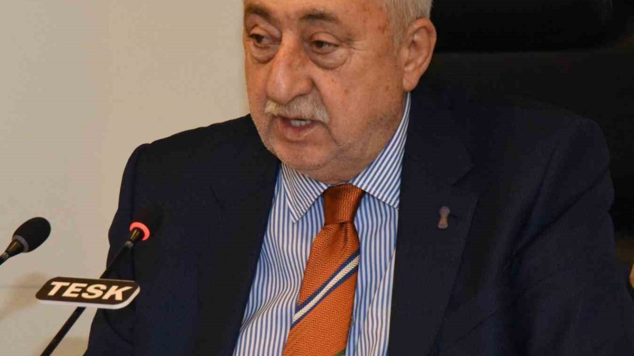 Palandöken: "Demokrasiye sahip çıkan milletimize minnettarız"
