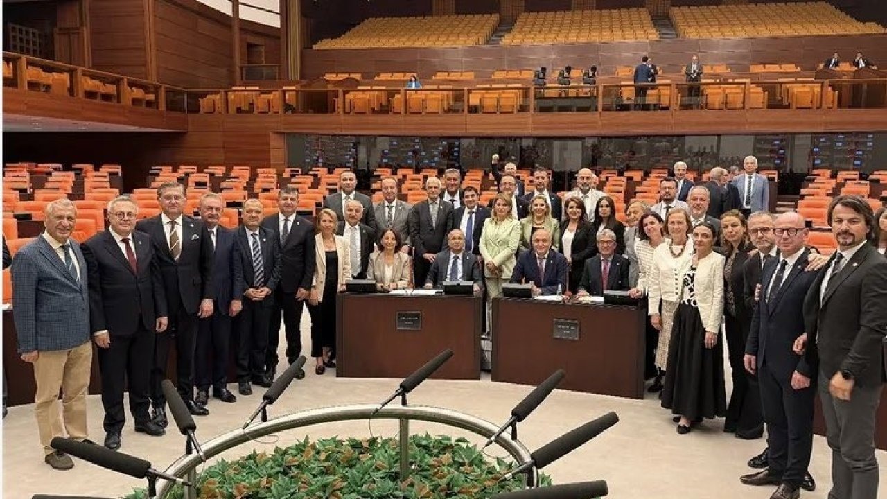 Meclis tatile girdi milletvekilleri fotoğraf çektirdi