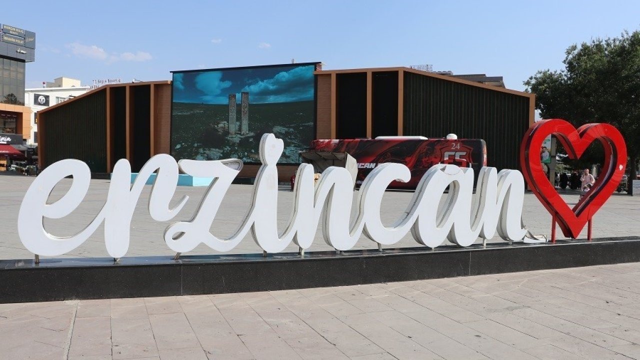 Erzincan’da termometreler 39 dereceyi gördü; sokaklar boş kaldı
