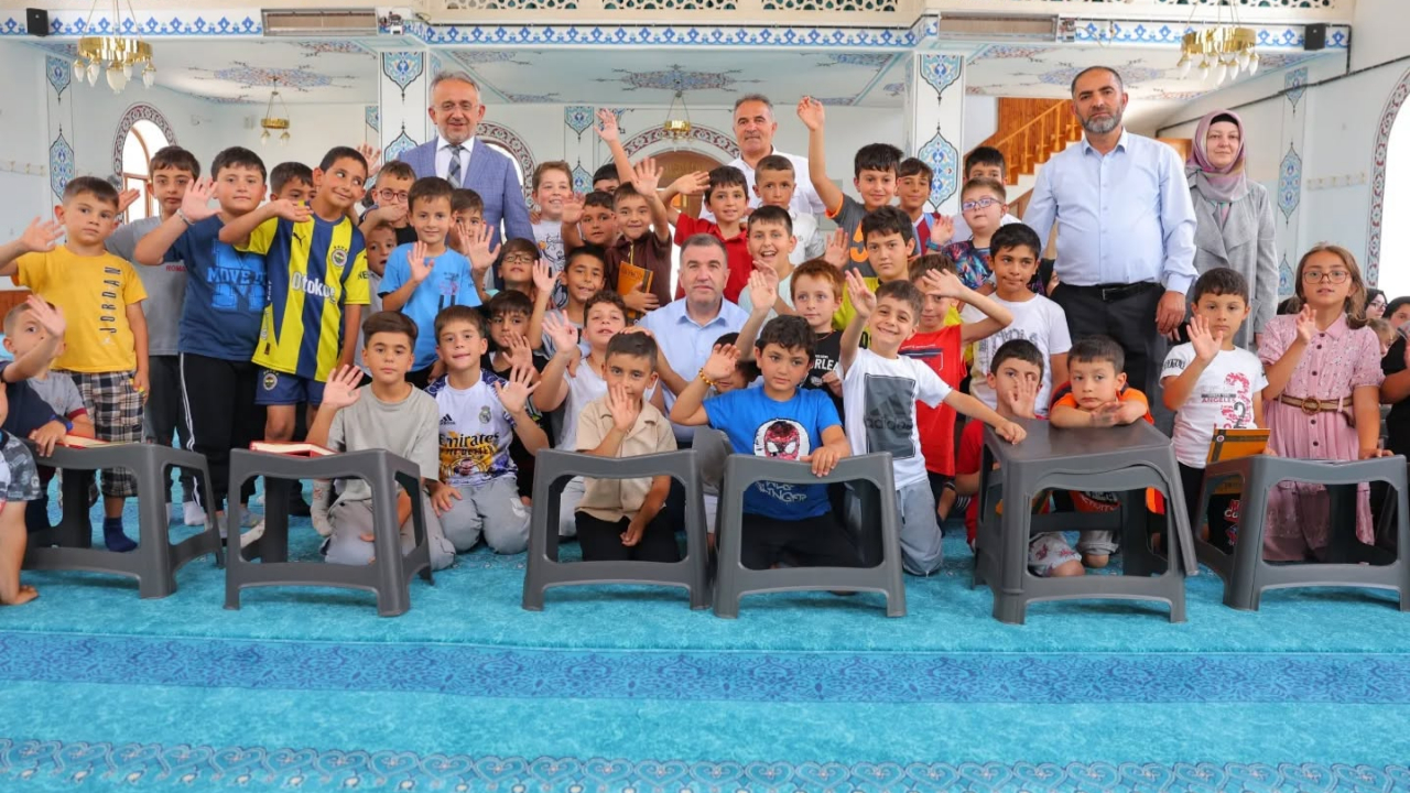 Vali Eldivan Kur’an Kursu öğrencileriyle buluştu