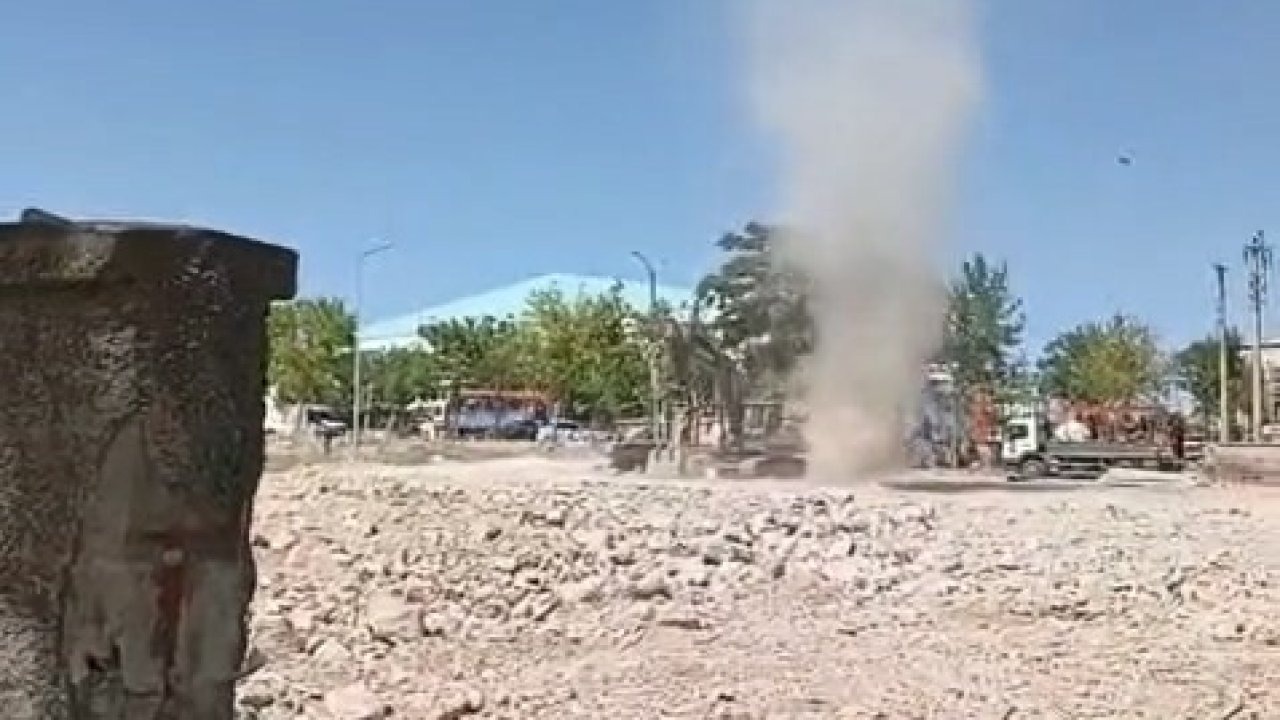 Çıkan hortumu gören çocuğun tepkisi gülümsetti