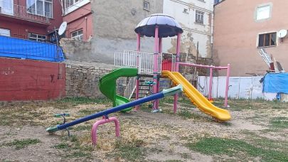 Çocuk parklarına sessizlik hakim!
