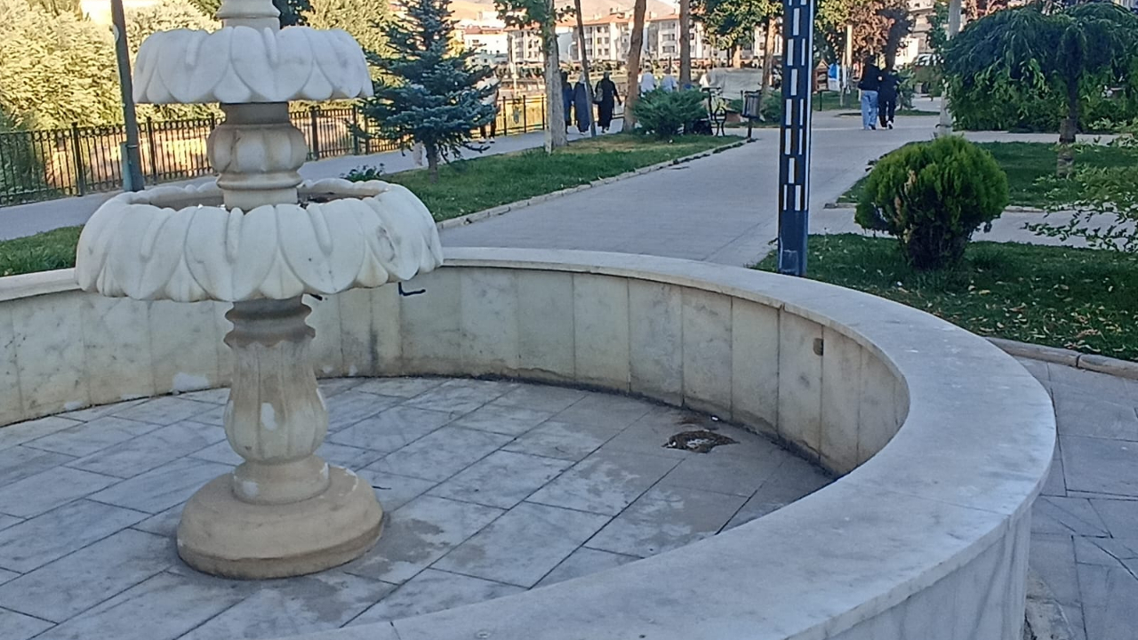 Bayburt’un susuz havuzları!