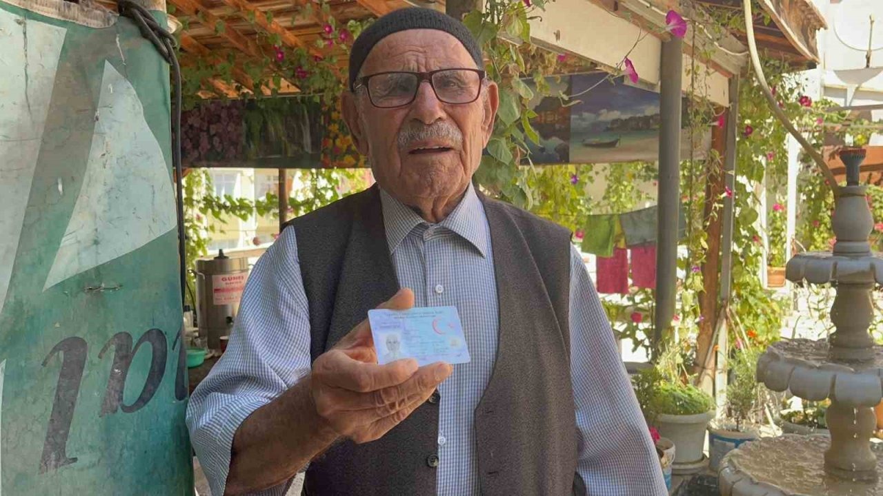94 yıllık hayatının sırrını anlattı; doğal beslenmek ve hayattan keyif almak