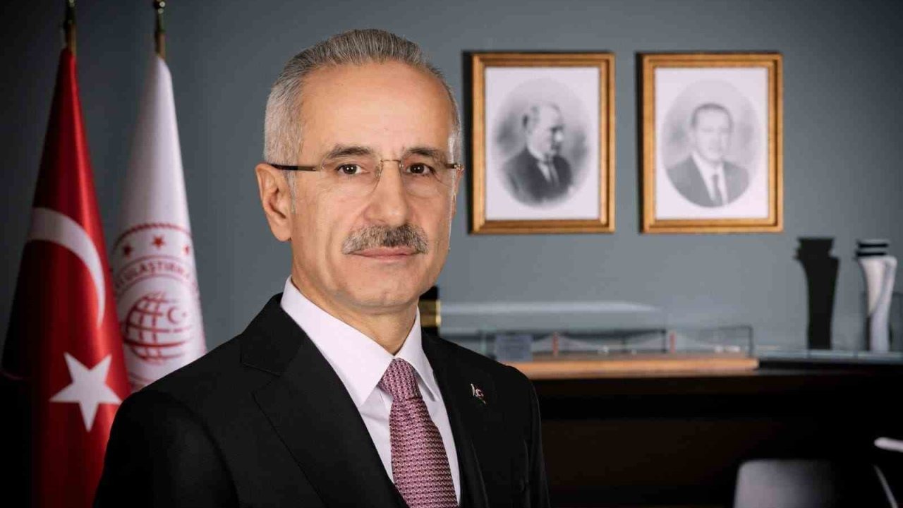 Bakan Uraloğlu: "Altyapı ve hizmet yatırımları ile ülke ekonomisine 20 milyar dolarlık doğrudan katkı sağlanacak"