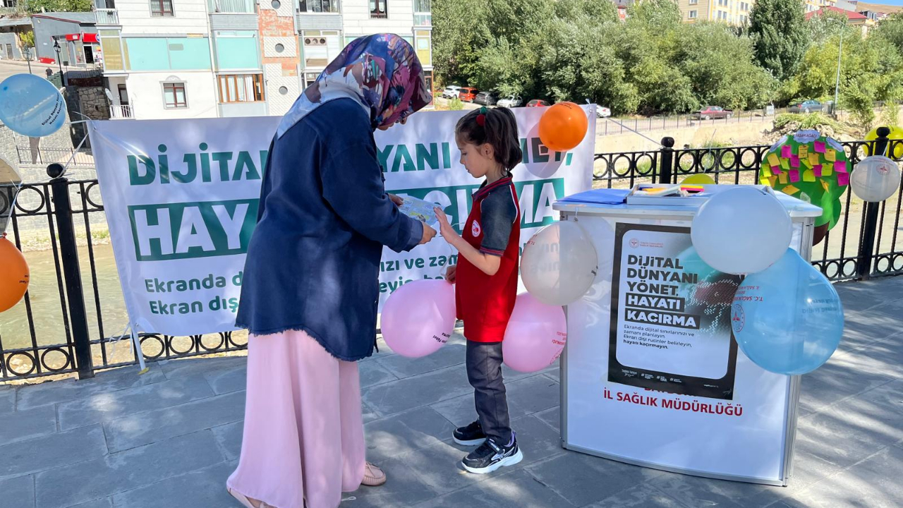 Halk Sağlığı Haftası’nda teknoloji bağımlılığına dikkat çekildi