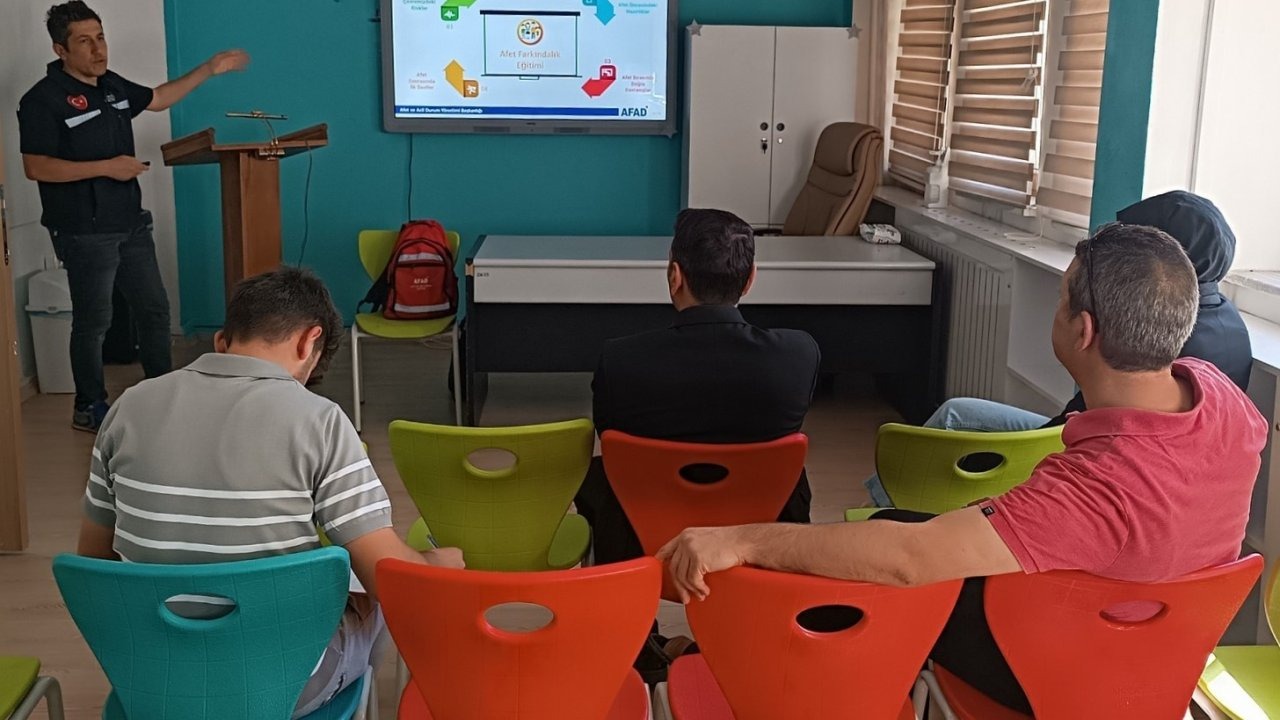 BİLSEM personeline afet ve yangın farkındalık eğitimi verildi