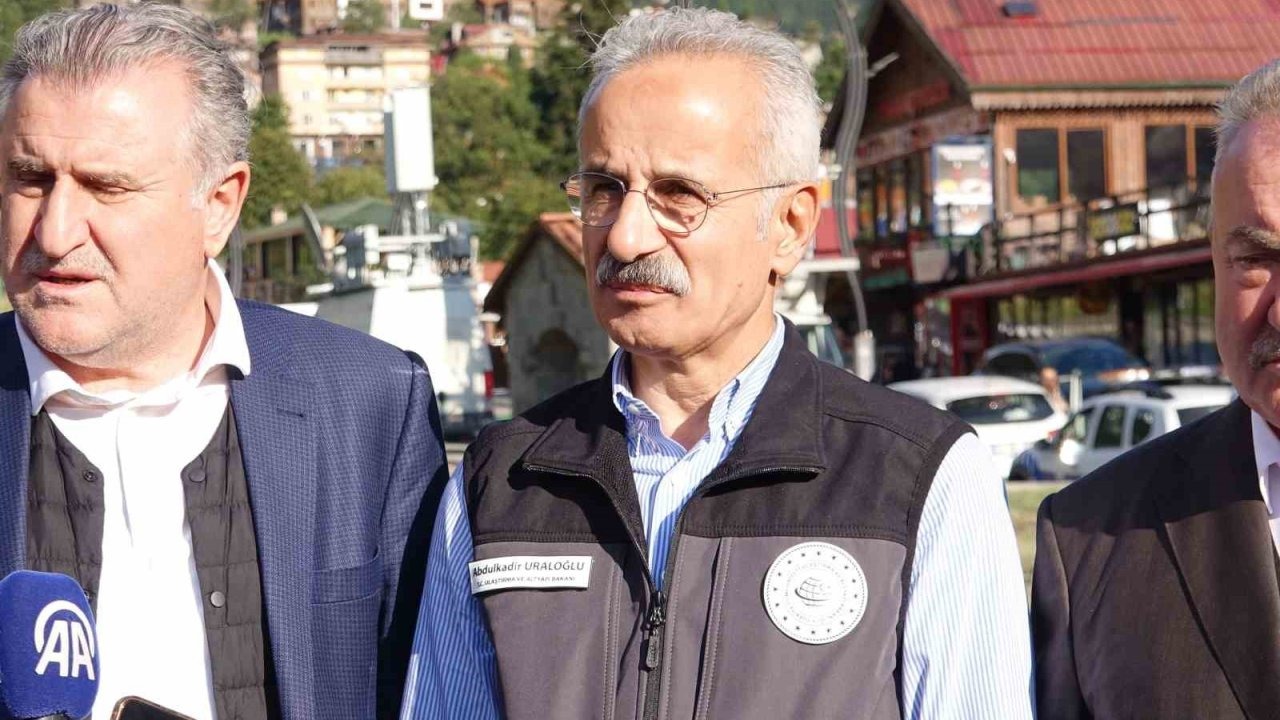 Bakan Uraloğlu: "Ayder Yaylası’na kontrollü geçiş sağlayacağız"