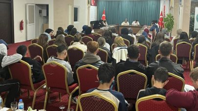 AK Gençlik’ten liseli gençlere münazara programı