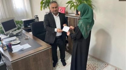Hafızlık öğrencisinden örnek davranış