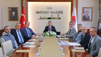 Bayburt’taki eğitim yatırımları toplantıda görüşüldü