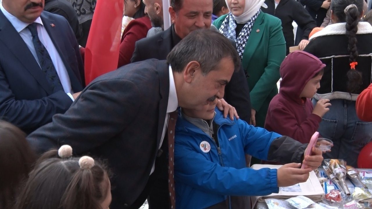 Bakan Tekin: "Gazze’nin yeniden inşası için üzerimize düşeni yapalım dedik"