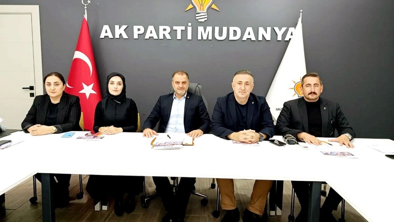Başkan Bayrak: "Zabıtanın baskısı esnafı usandırdı"
