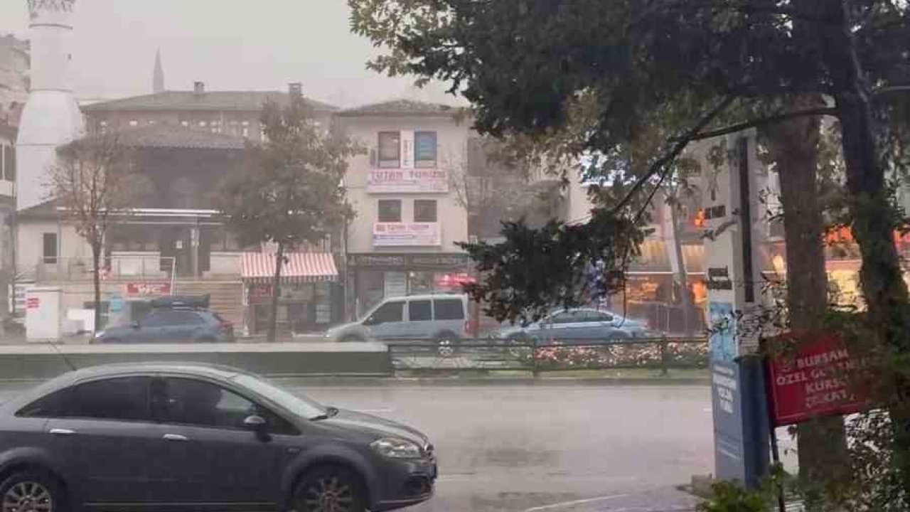 Bursa hasretle beklediği yağmura kavuştu