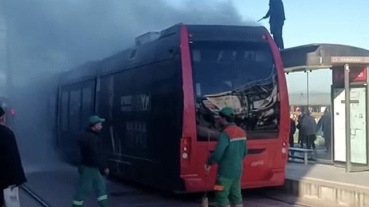 Bursa’da İpek Böceği tramvayında yangın paniği