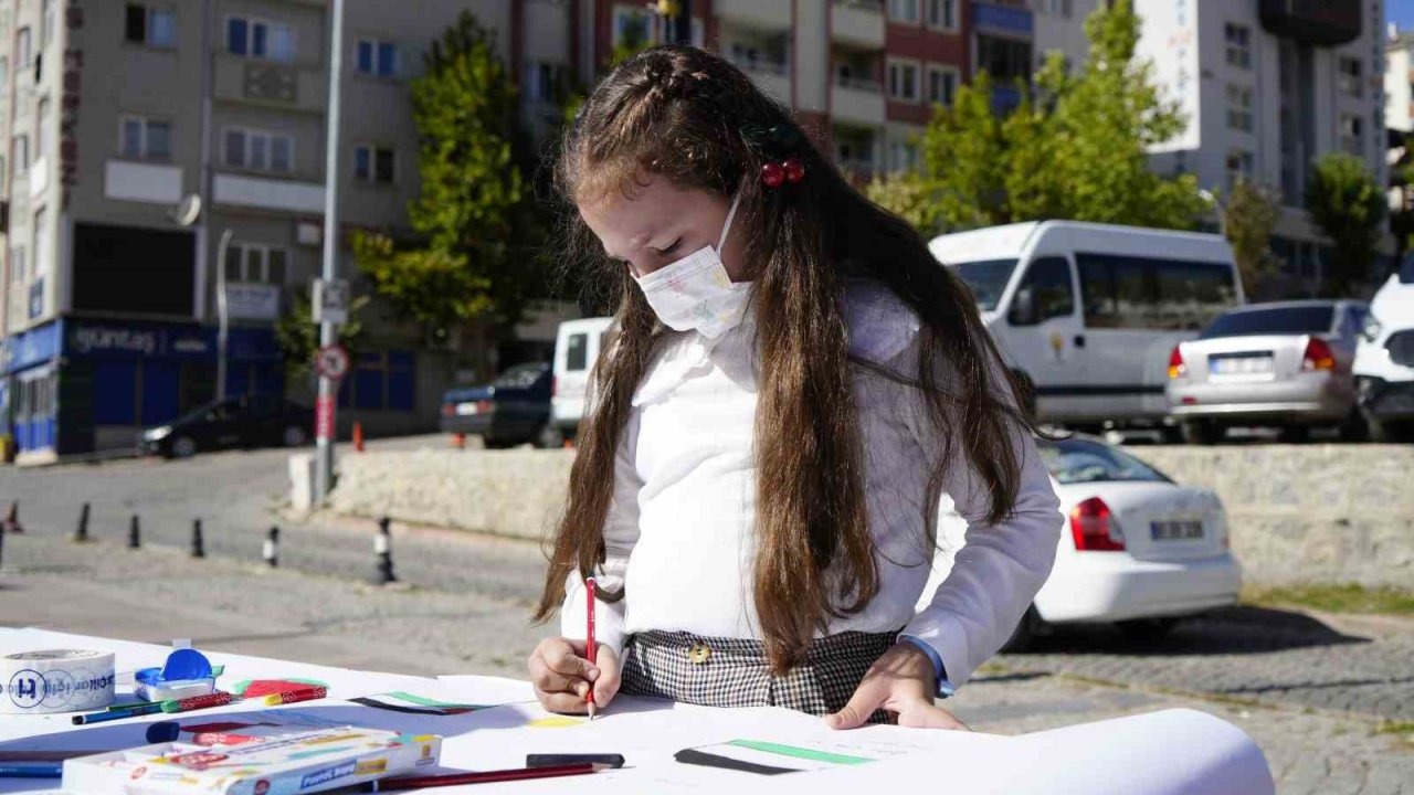 Gümüşhane’de "Filistinli Çocuklar İçin Çiz" etkinliği düzenlendi