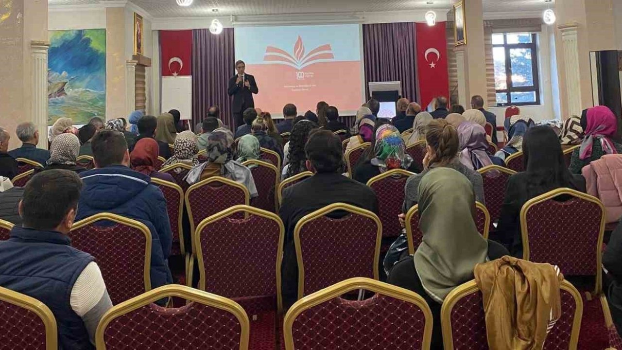 Öğretmenlik uygulamaları bilgilendirme toplantısı yapıldı