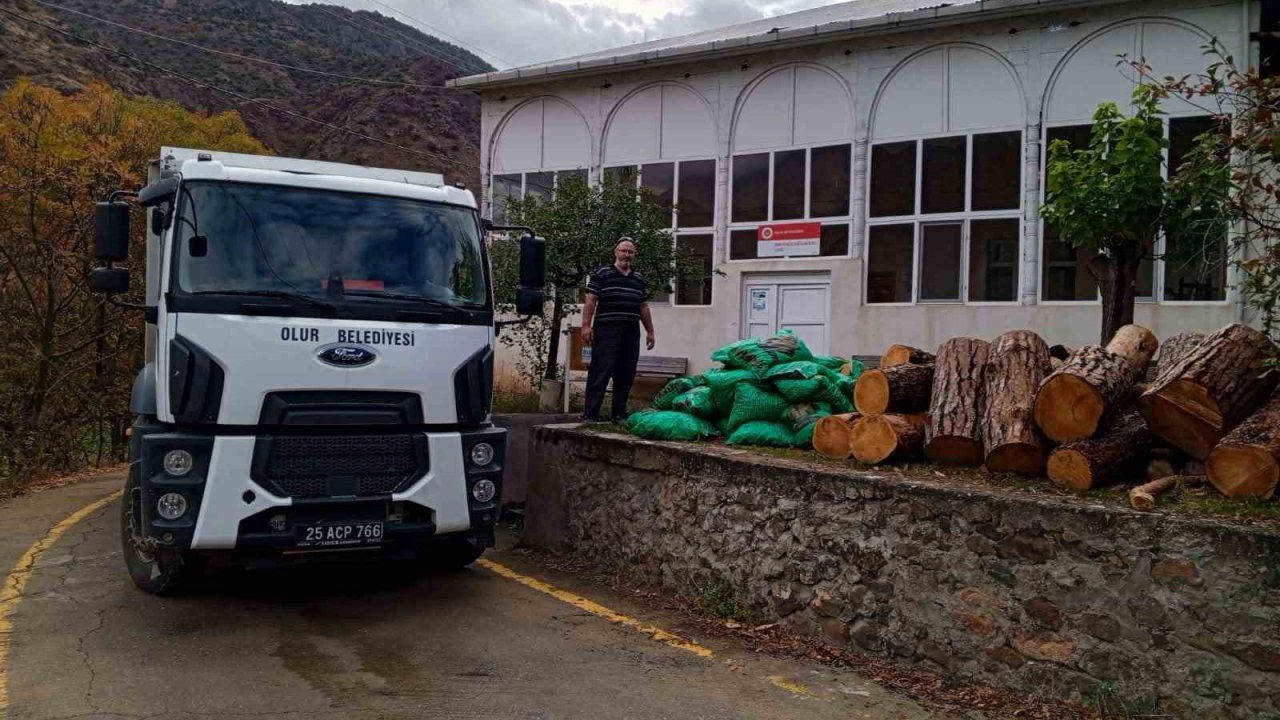 Olur Belediyesi’nden camilere kışlık kömür desteği