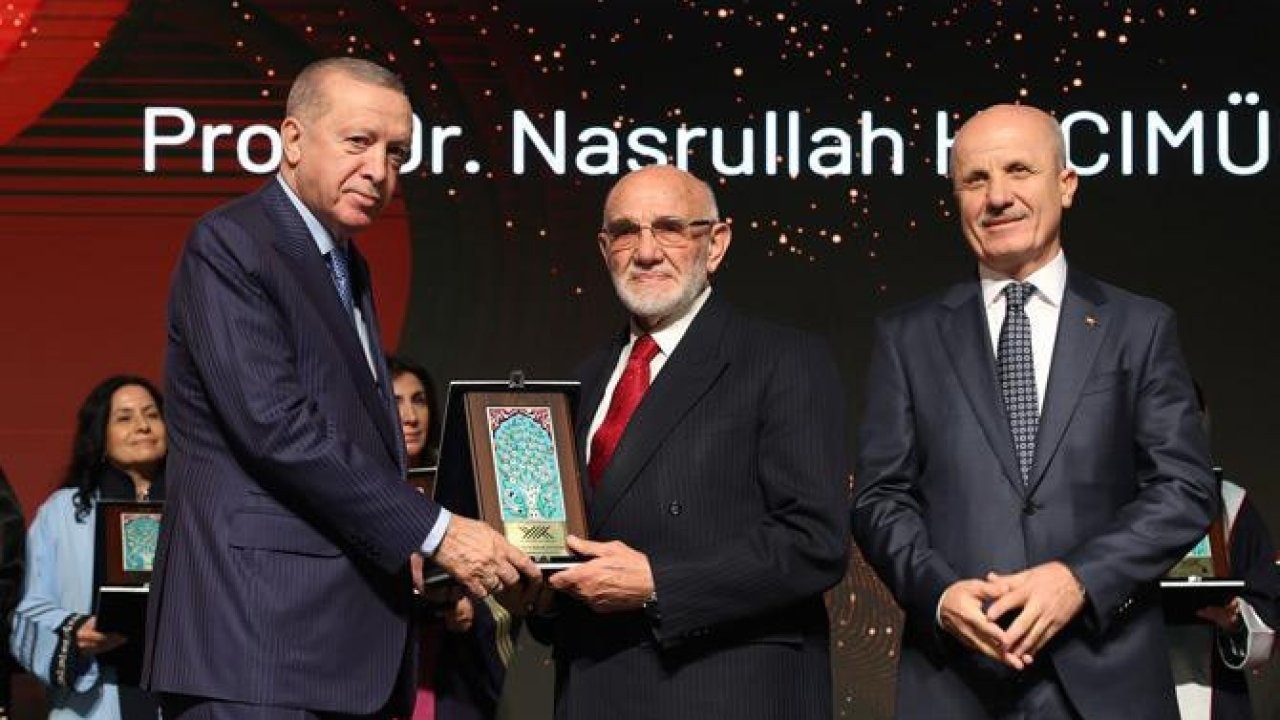 Prof. Dr. Nasrullah Hacımüftüoğlu’na özel ödül