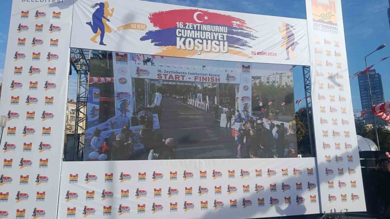 Zeytinburnu Uluslararası Cumhuriyet Koşusu bin 707 yarışmacıyla gerçekleşti