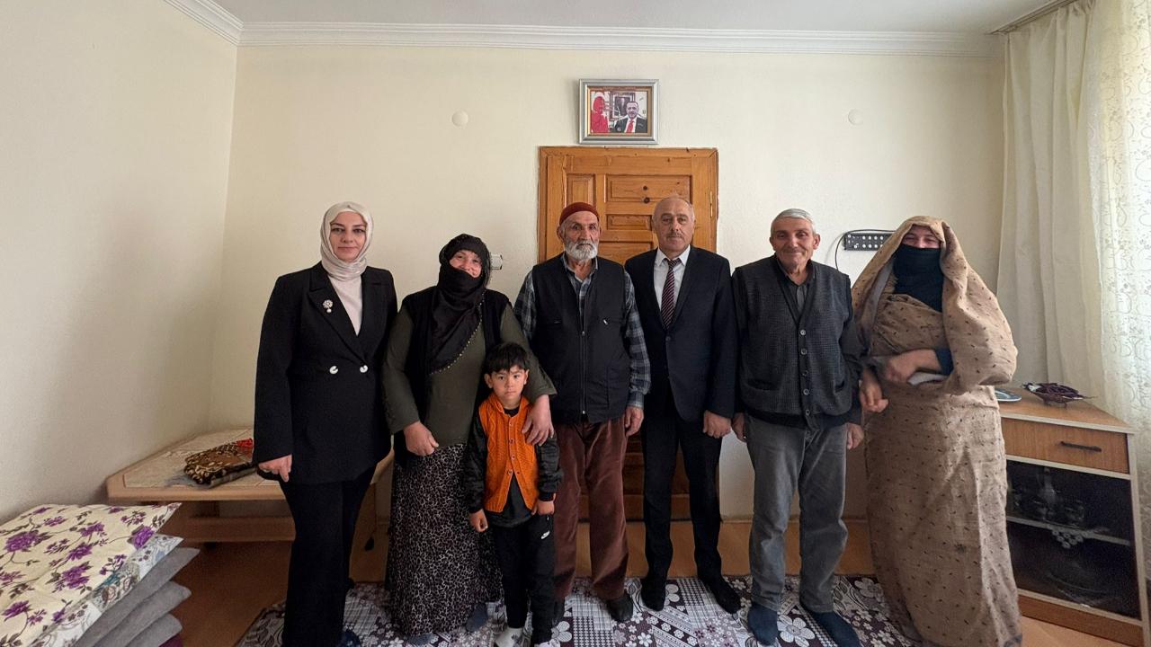 3-4-5 kuşak bir arada yaşayan çınarlar onurlandırılıyor…