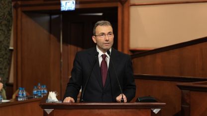 İBB’de mikrofon gerginliği: Başkan Cin İmamoğlu’nu eleştirince İBB Başkan Vekili Aslan mikrofonu kapattırdı