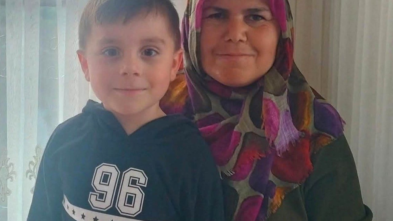 Annenin donarak, oğlunun düşerek öldüğü üzerinde duruluyor