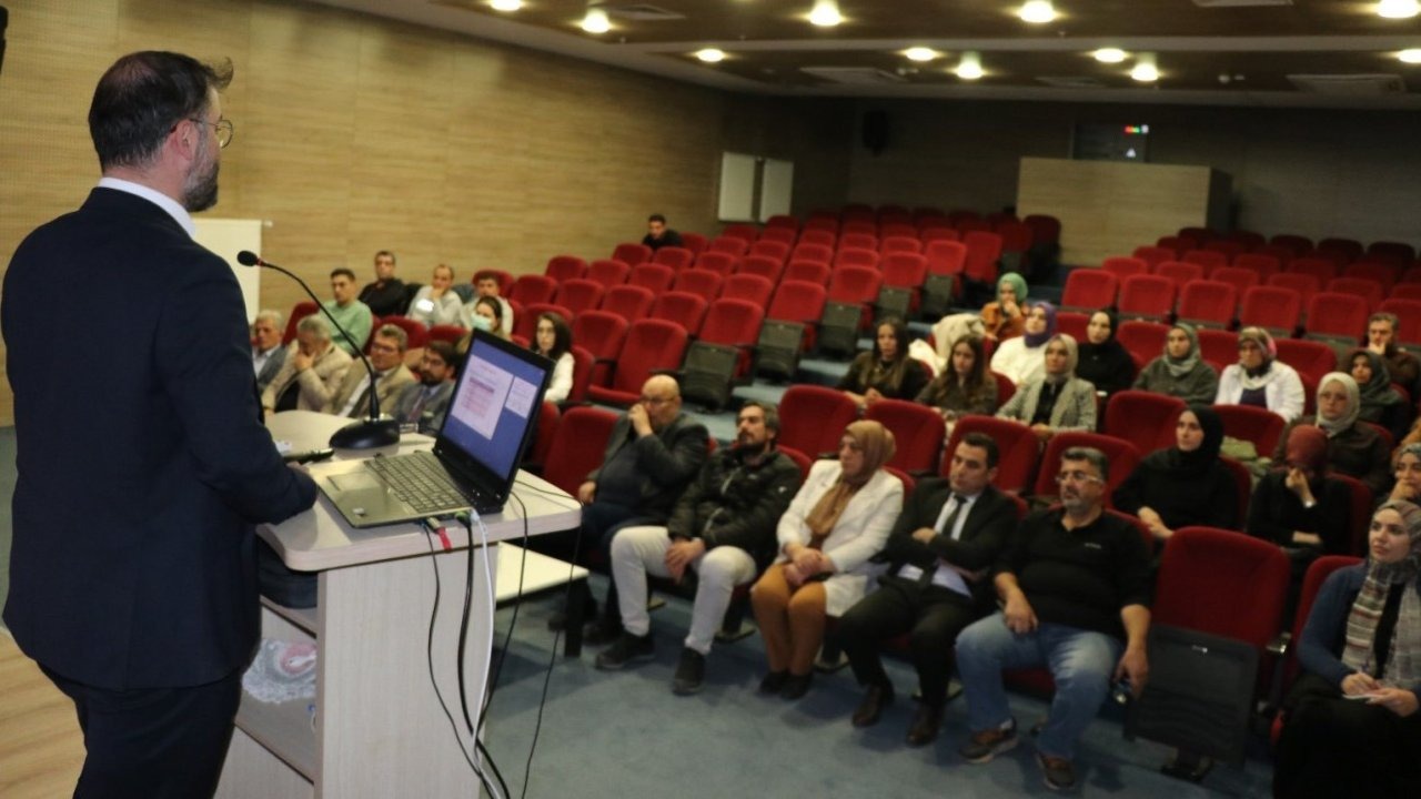 Bayburt'ta ’Sağlık Tesisleri Değerlendirme Standartları Eğitimi’ verildi