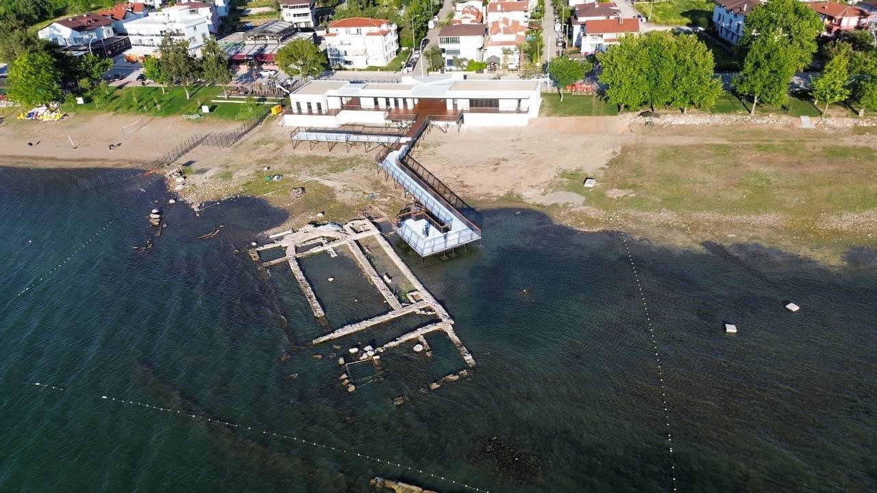 Bazilikada 2 bin yıllık beddua görenleri hayrete düşürdü