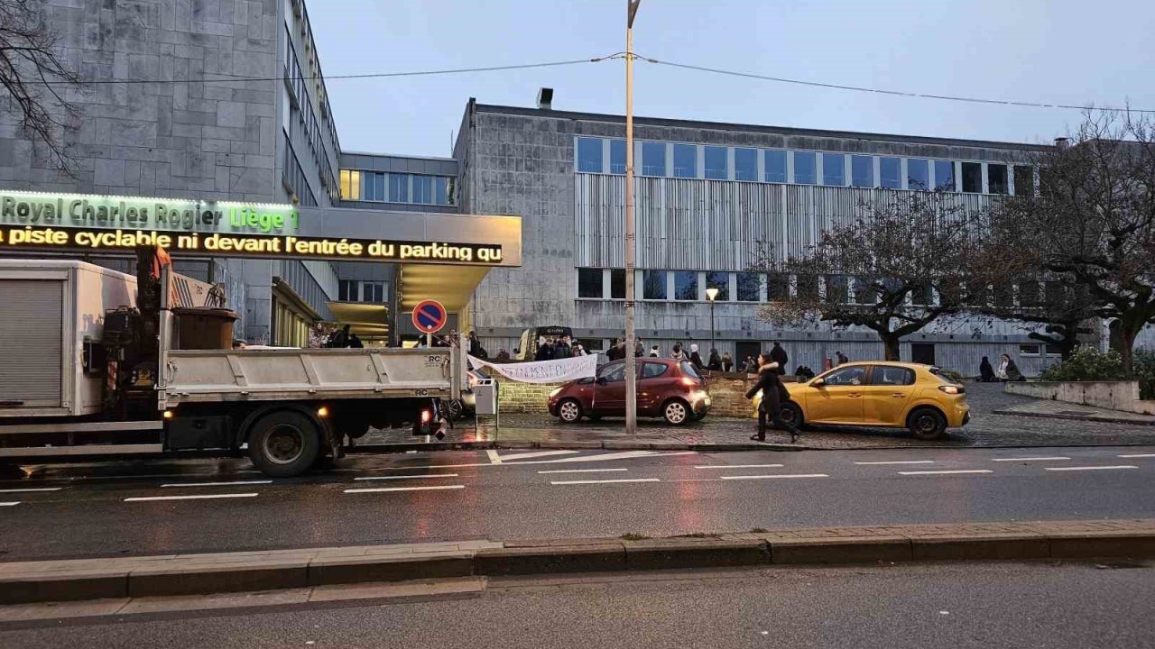 Belçika’da grevin üçüncü gününde hayat durdu