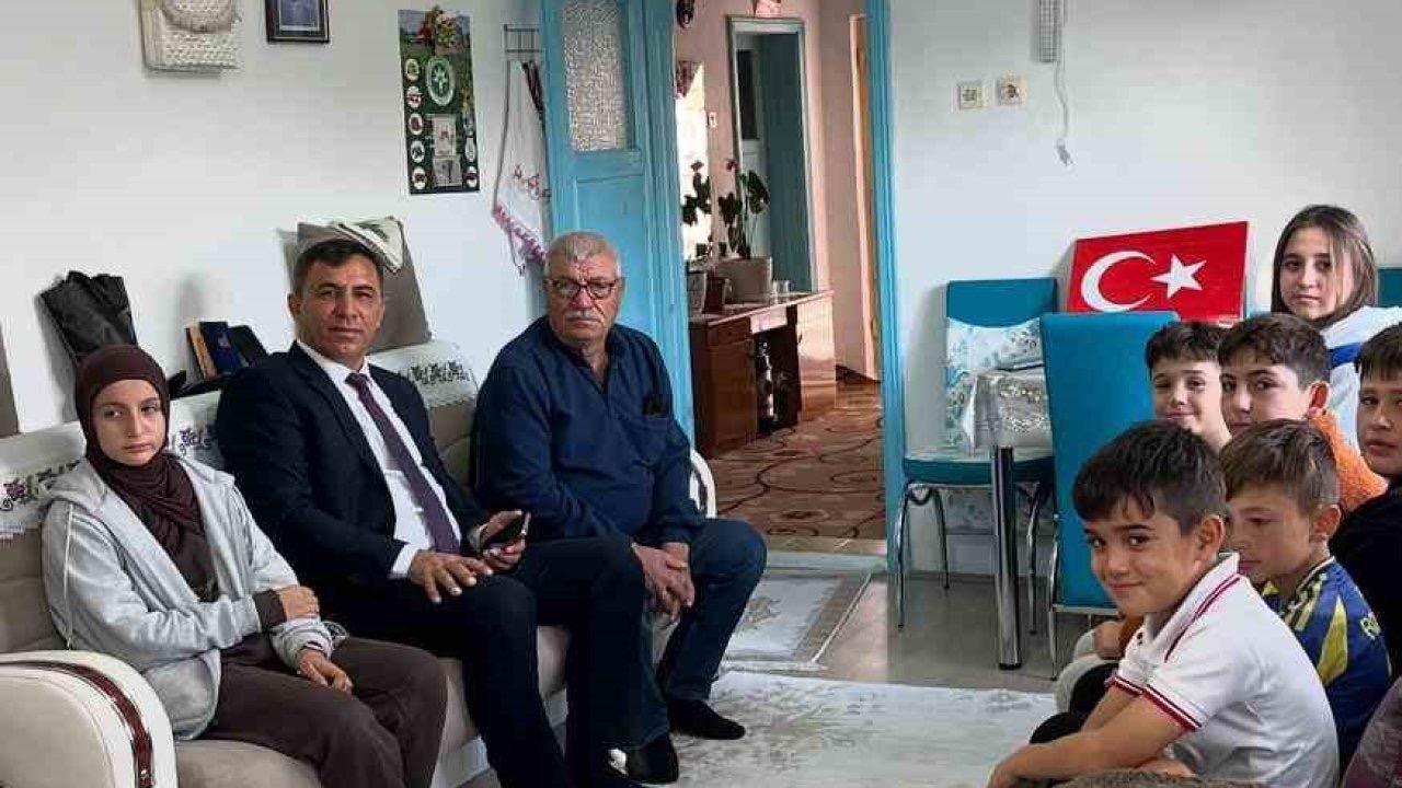 Beylikova Gençlik Merkezi’nden emekli öğretmene anlamlı ziyaret