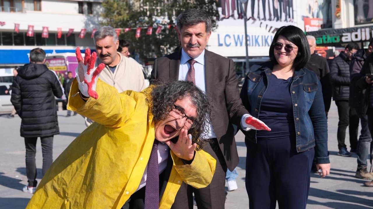 Erzincan’da el izleriyle yükselen "Şiddete Hayır" çağrısı