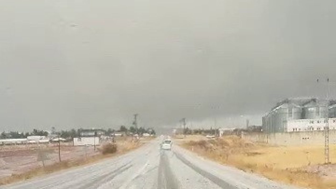 Kahta-Sincik yolunda dolu yağışı