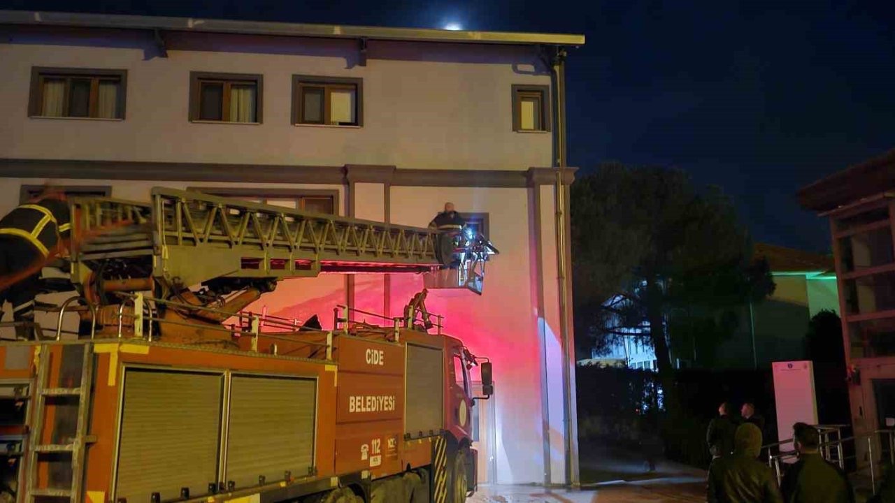 Kastamonu’da Orman İşletme Müdürlüğü’ne ait misafirhanede çıkan yangın söndürüldü