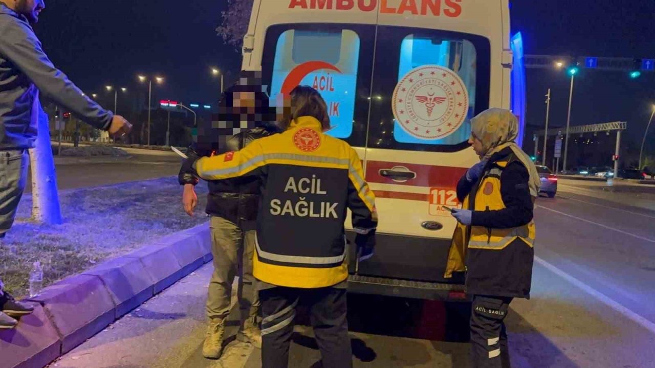 Kayseri’de gündüz saatlerinde intihara kalkışan şahıs refüjde yatarken bulundu