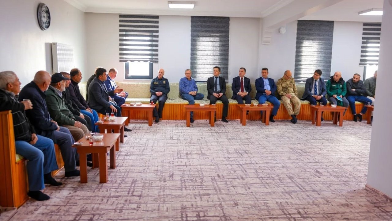 Vali Eldivan Sancaktepe’de vatandaşların taleplerini dinledi