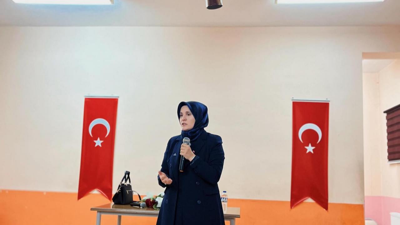 Bayburt Anadolu İmam Hatip'te ilahiyat söyleşisi