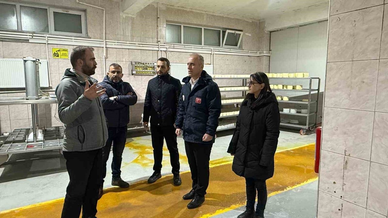 Bayburt’ta süt işleme ve peynir üretim tesisine çevre denetimi