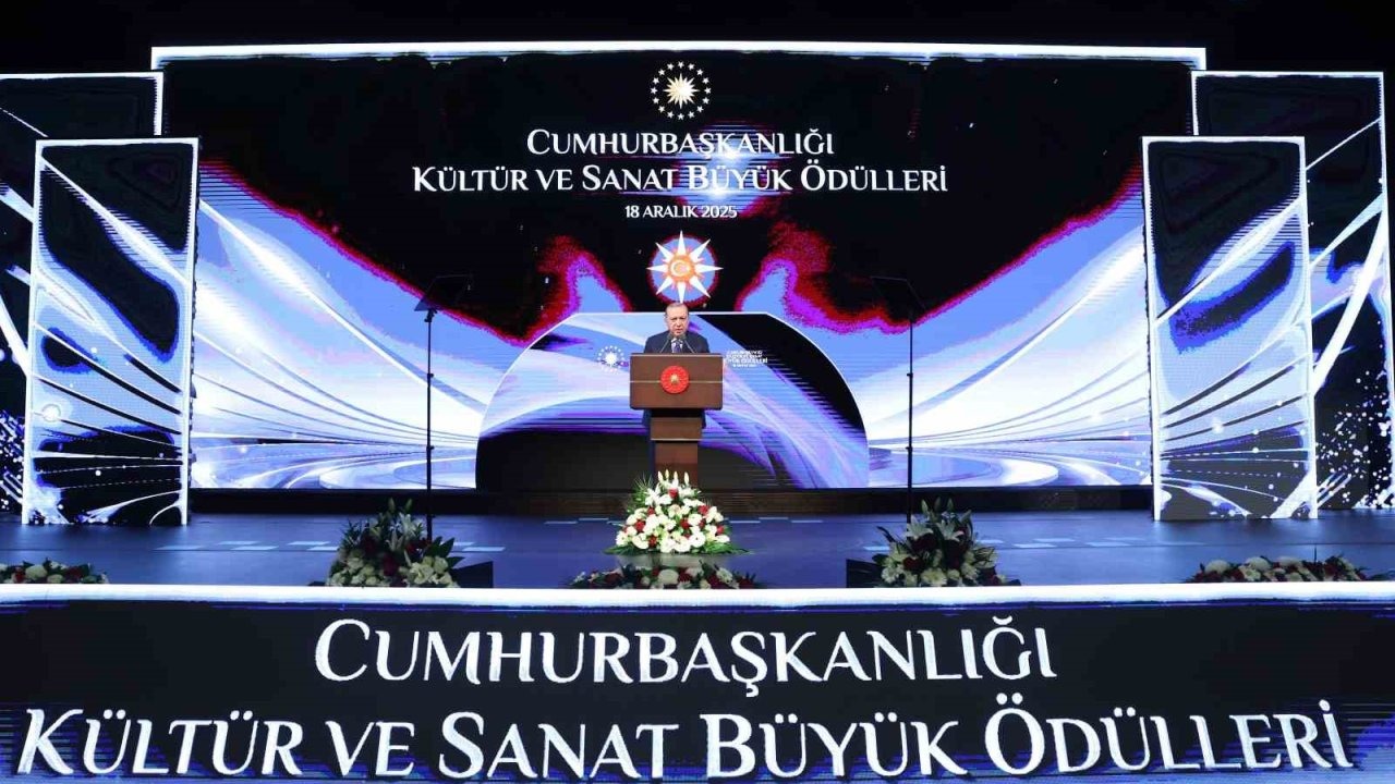 Cumhurbaşkanı Erdoğan: "Filistin halkının yanında eğilmeden, bükülmeden dimdik duruyoruz"