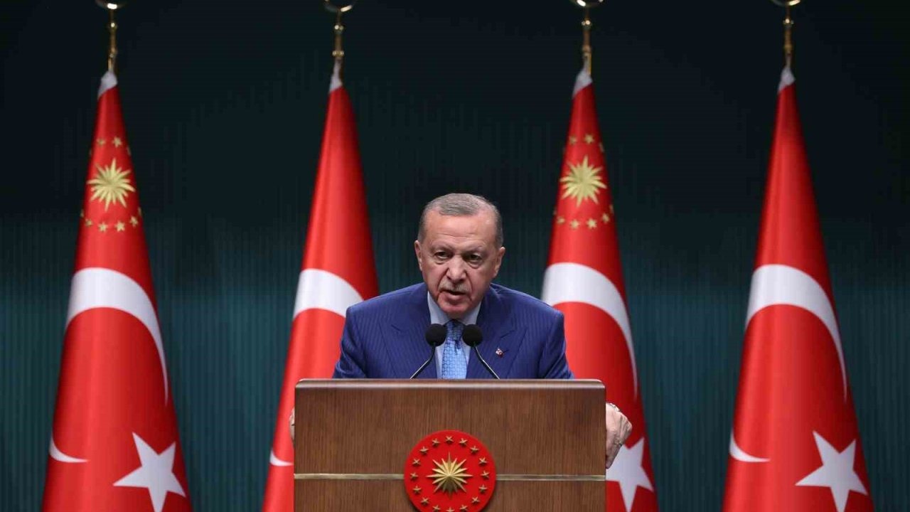Cumhurbaşkanı Erdoğan: "Muhalefetin iş bilmezliğine bakıp asla umutsuzluğa kapılmayın, liyakatli kadrolar Türkiye’de iş başındadır"