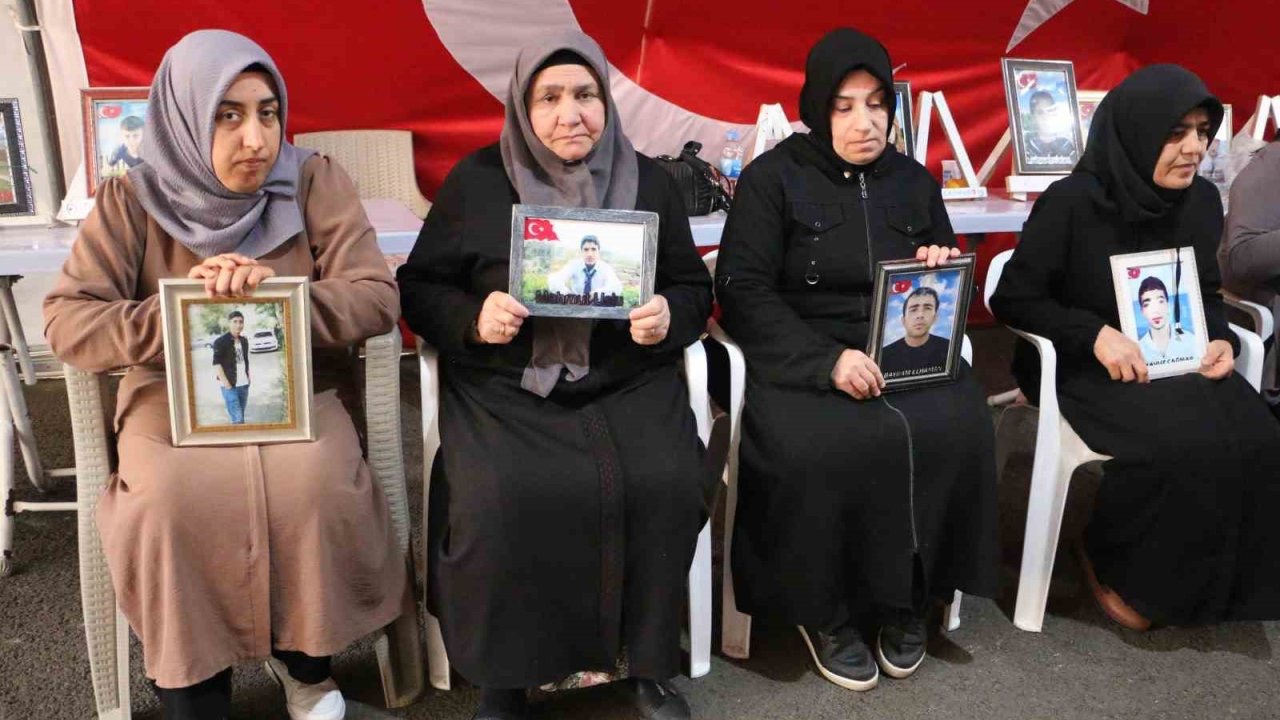 Diyarbakır anneleri gelecek güzel haberler için sabırsızlanıyor