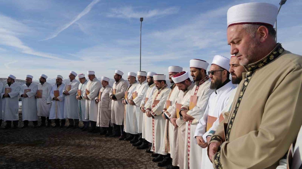 Erzurum’da 500 yıllık kadim bir gelenek: 1001 Hatim başladı