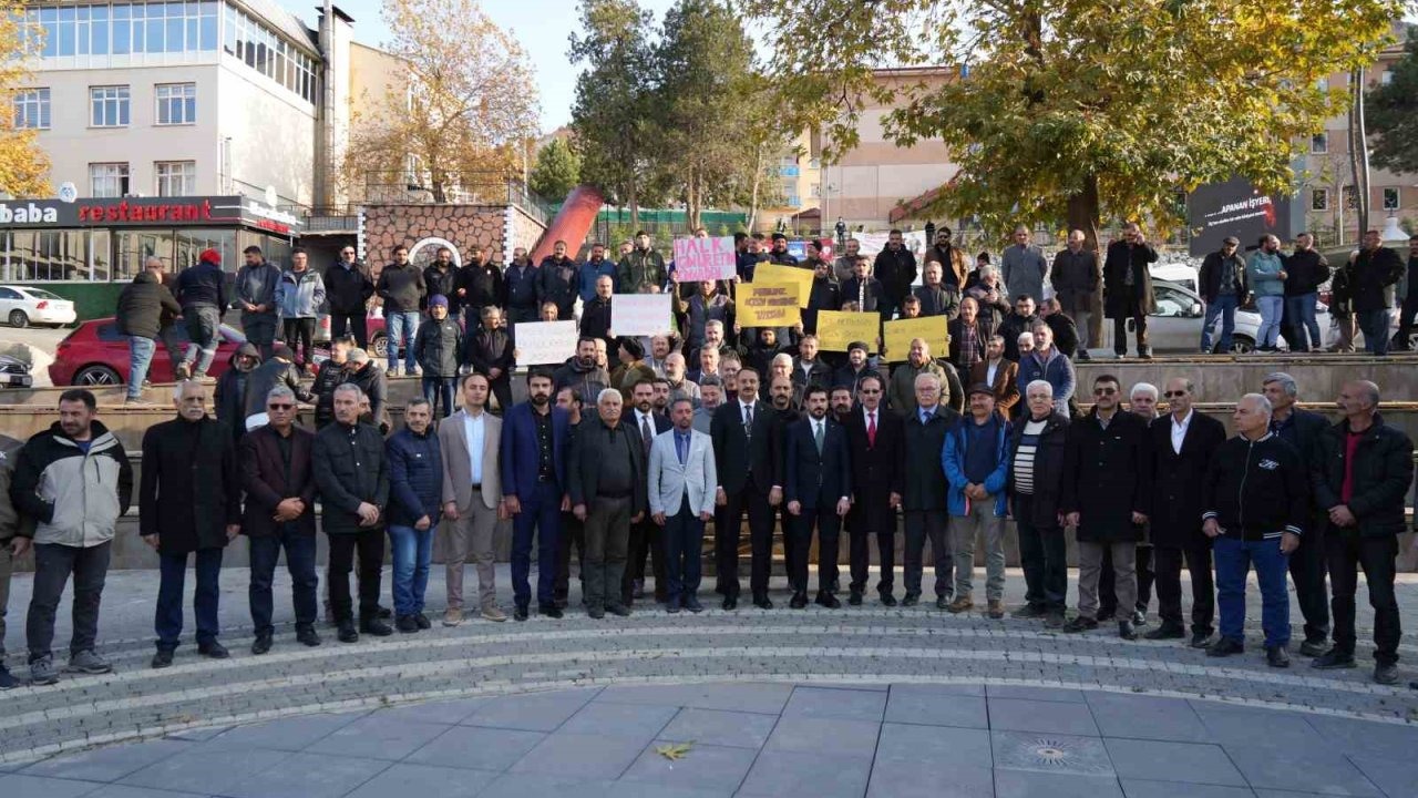 İliç’te tüm siyasi partilerin ve muhtarların ortak talebi: Çöpler Altın Madeni açılsın