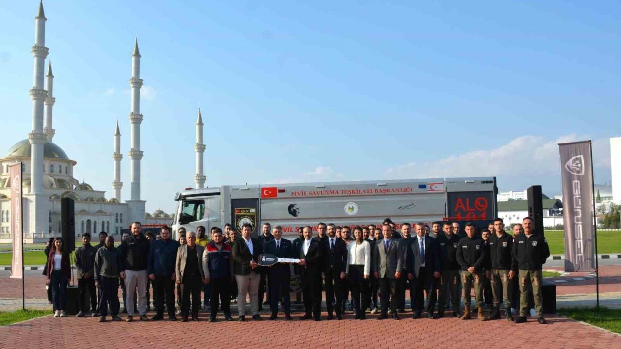 Orman yangınlarıyla mücadelede yerli güç: Yeni nesil itfaiye arazözü "Koca Yusuf" teslim edildi